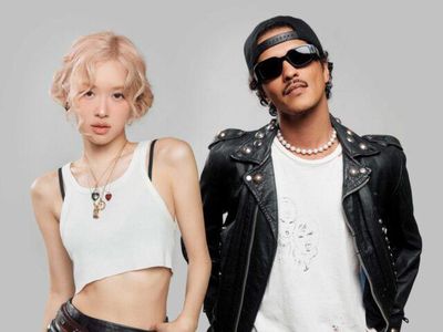 7 Gaya Pop-punk Rose BLACKPINK di MV Terbaru, APT