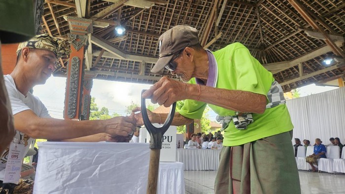 Simulasi pilkada di Desa Getasan, Klungkung, Sabtu (19/10/2024).
