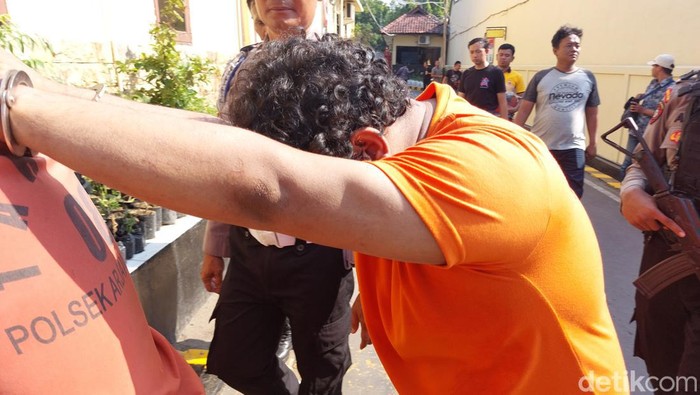Tampang pelaku spesialis pencurian ban serep truk
