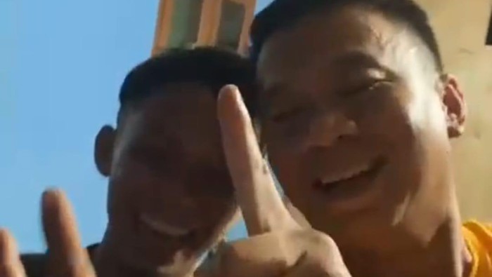 Tangkapan layar video Camat Kalumpang, Bram Tosilo terang-terangan mendukung salah satu paslon Pilbup Mamuju dan Pilgub Sulbar 2024.