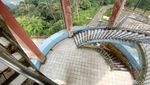 Menjawab Misteri Tower di Puncak yang Bikin Penasaran