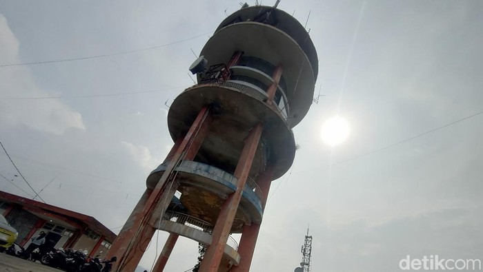 Tower misterius di Puncak yang bikin banyak orang penasaran.