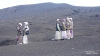 Berkunjung ke Anak Krakatau.