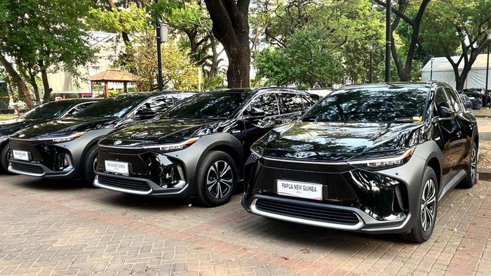 68 unit Toyota bZ4X digunakan untuk mengantarkan tamu VVIP dalam Upacara Pelantikan Presiden dan Wakil Presiden Terpilih Periode 2024-2029
