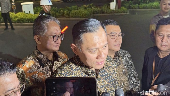 AHY dan calon menteri-wamen dari Demokrat tiba di Istana