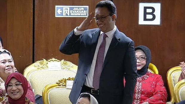 Anies Baswedan hormat saat disapa Prabowo (dok. YouTube MPR)