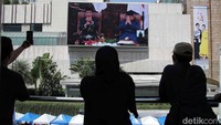 Prabowo Subianto dan Gibran Rakabuming Raka mengikuti sidang paripurna MPR pengucapan sumpah sebagai Presiden dan Wakil Presiden Republik Indonesia masa bakti 2024-2029.