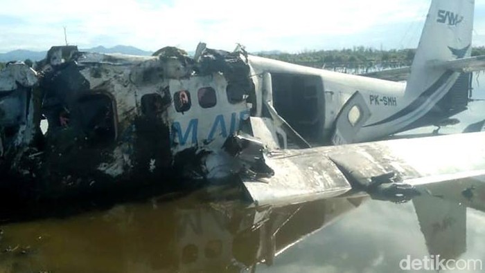 Bangkai pesawat SAM Air yang diduga jatuh di wilayah Kabupaten Pohuwato, Gorontalo, Minggu (20/10/2024). (ANTARA/HO-Warga)