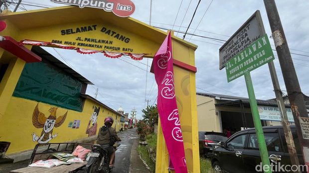 Desa Hulu ditetapkan sebagai Kampung IM3 lantaran separuh penduduk desa menggunakan provider IM3. (Kartika Sari/detikSumut)