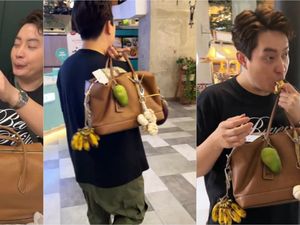 Kocak! Edric Tjandra Pakai Bag Charm Terong hingga Merica Sachet