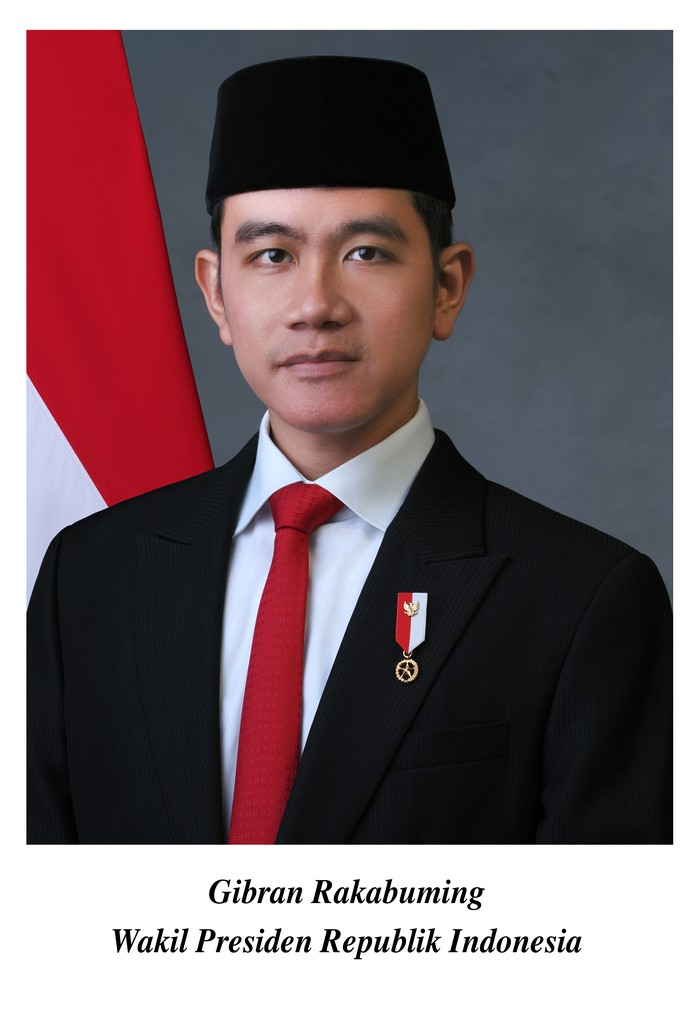 Foto resmi Presiden Prabowo Subianto dan Wapres Gibran Rakabuming Raka, Minggu (20/10/2024)