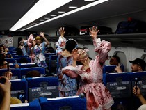 Horor! Saat Para Zombie Membajak Kereta Cepat Jepang Shinkansen