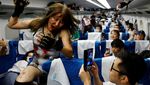 Horor! Saat Para Zombie Membajak Kereta Cepat Jepang Shinkansen