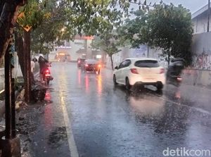 Cuaca Surabaya Hari Ini, Hujan Ringan Dominasi Wilayah Kota