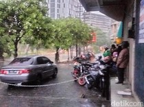 Wanti-wanti BMKG Saat Cuaca Ekstrem Landa Surabaya