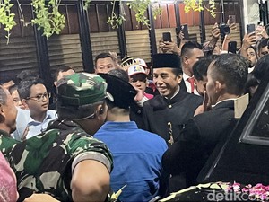 Momen Sejumlah Calon Kepala Daerah Sambut Jokowi di Kediaman Sumber Solo