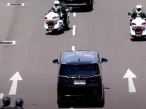 Jokowi di Hari Terakhir Jadi Presiden: Naik Mercy, Alphard Pelat ZZ, di Solo Pakai Maung