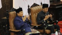 Dia mengatakan semua pihak harus berani mengakui masih banyak kebocoran anggaran. Dia mengatakan hal itu harus diperbaiki demi masa depan bangsa.