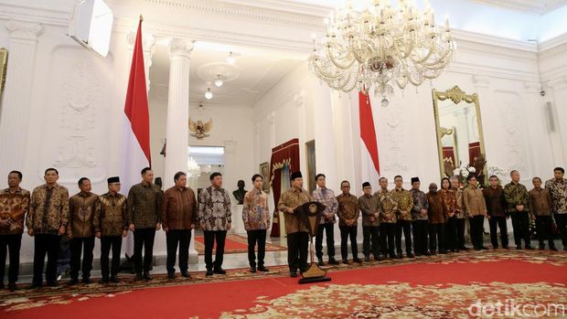 Pengumuman kabinet pemerintahan Prabowo-Gibran dilakukan di Istana Kepresidenan Jakarta, Minggu (20/10/2024) malam.