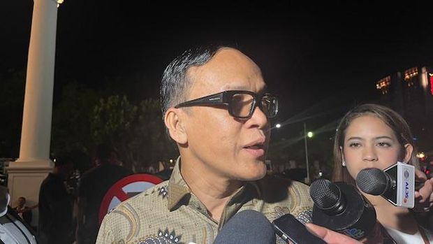 Para calon menteri dan wamen mulai berdatangan ke Istana (Eva/detikcom)
