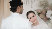 Senyum bahagia terpancar di wajah Pevita Pearce setelah menikah. (Foto: dok Instagram)
