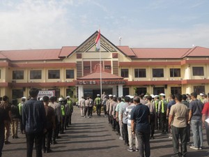 Apel Siaga Pelantikan Presiden-Pengamanan Pilkada Jatim 2024 di Pasuruan