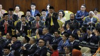 Kemudian ada Ketua Umum Partai Golkar, Bahlil Lahadalia.