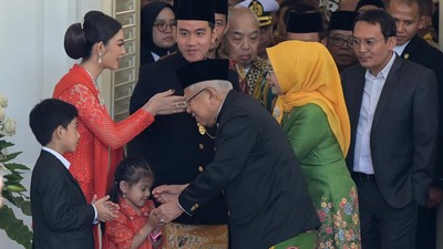 Potret Pisah Sambut Maruf dan Gibran di Istana Wapres