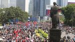 Potret Warga Padati Kawasan Sudirman Saat Pelantikan Prabowo-Gibran