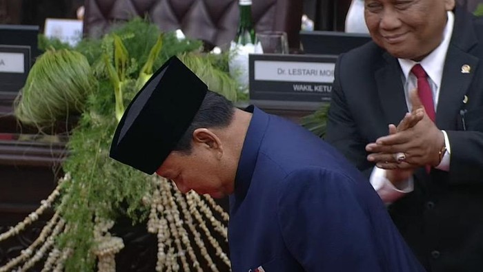 Prabowo beri hormat di sidang MPR (dok. YouTube MPR)