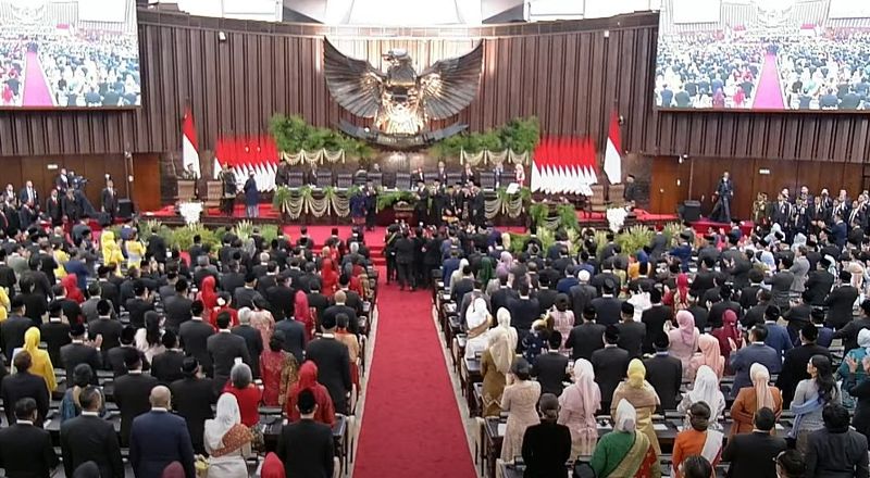 Prabowo beri hormat di sidang MPR (dok. YouTube MPR)