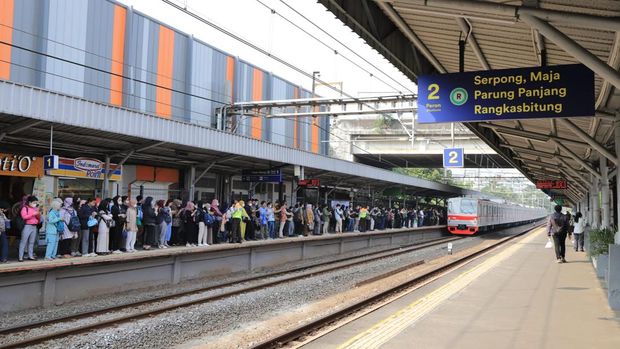 Stasiun Pondok Rajeg akhirnya kembali dioperasikan setelah 18 tahun.