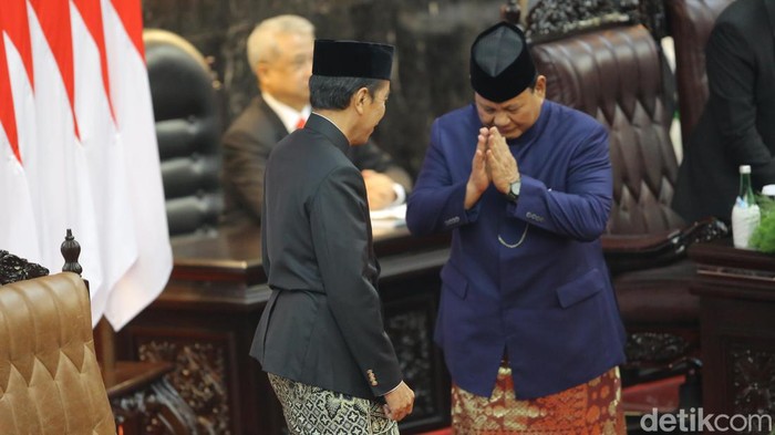 Prabowo Subianto dan Gibran Rakabuming Raka resmi jadi Presiden dan Wakil Presiden Republik Indonesia periode 2024-2029. Resminya Prabowo-Gibran jadi Presiden dan Wapres ditandai dengan pengucapan sumpah.