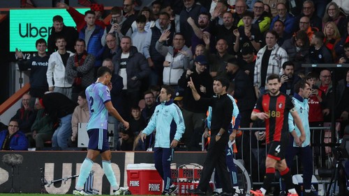 Soccer Football - Premier League - AFC Bournemouth v Arsenal - Vitality Stadium, Bournemouth, Britain - October 19, 2024 Arsenals William Saliba leaves the pitch after being shown a red card following a VAR review REUTERS/Ian Walton EDITORIAL USE ONLY. NO USE WITH UNAUTHORIZED AUDIO, VIDEO, DATA, FIXTURE LISTS, CLUB/LEAGUE LOGOS OR LIVE SERVICES. ONLINE IN-MATCH USE LIMITED TO 120 IMAGES, NO VIDEO EMULATION. NO USE IN BETTING, GAMES OR SINGLE CLUB/LEAGUE/PLAYER PUBLICATIONS. PLEASE CONTACT YOUR ACCOUNT REPRESENTATIVE FOR FURTHER DETAILS..