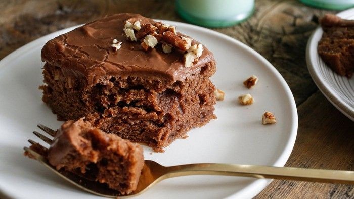 5 Pengunjung Ini Kesal Kena Biaya Tambahan Saat Bawa Kue ke Restoran