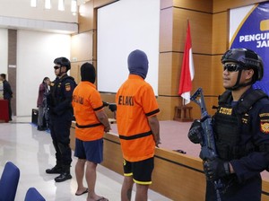 Nekat Selundupkan Sabu di Selangkangan, 2 WNI Dibekuk Bea Cukai Batam