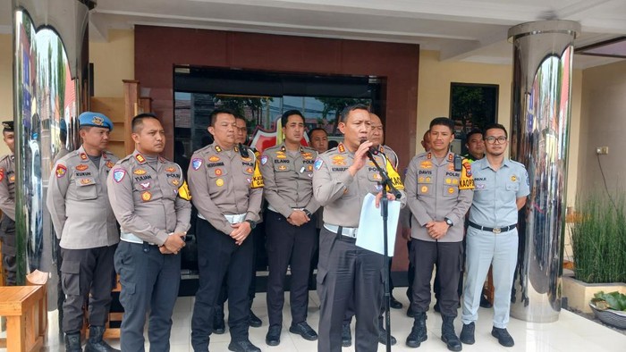 Dirlantas Polda Jatim Kombes Komarudin, di Polres Pasuruan Kota