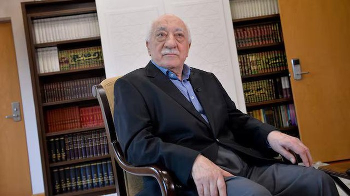 U.S.-based Turkish cleric Fethullah Gulen at his home in Saylorsburg, Pennsylvania, U.S. July 10, 2017. REUTERS/Charles Mostoller/File Photo Purchase Licensing Rights