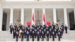 Potret Prabowo-Gibran Bersama Menteri Kabinet Merah Putih di Istana