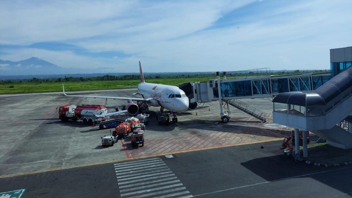 Ilustrasi - Suasana di Bandara Internasional Lombok, Praya, Lombok Tengah, Nusa Tenggara Barat (NTB), beberapa waktu lalu. (Foto: Nathea Citra/detikBali)