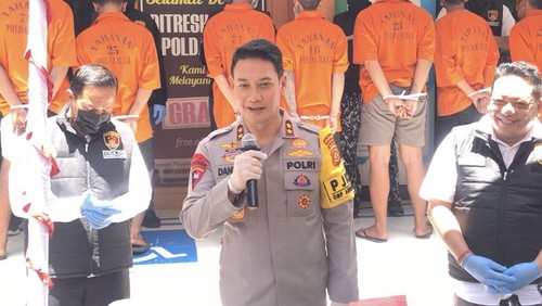 Kapolda Bali, Irjen Daniel Adityajaya, dalam jumpa pers pengungkapan kasus curanmor, Senin (21/10/2024). (Ida Bagus Putu Mahendra/detikBali)