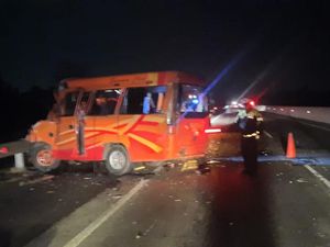 Fakta Sedih Bayi 1,5 Tahun Selamat Laka Maut Tol Paspro Tapi Ayah-Ibu Tewas
