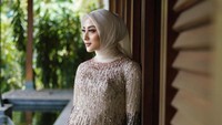 Margin Wieheerm memakai pakaian yang cantik untuk wisuda. (Foto: dok Instagram)