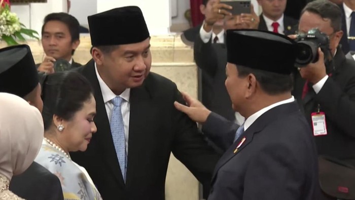 Maruarar Sirait dan Presiden Prabowo Subianto di Pelantikan Menteri Kabinet Merah Putih Masa Jabatan 2024-2029