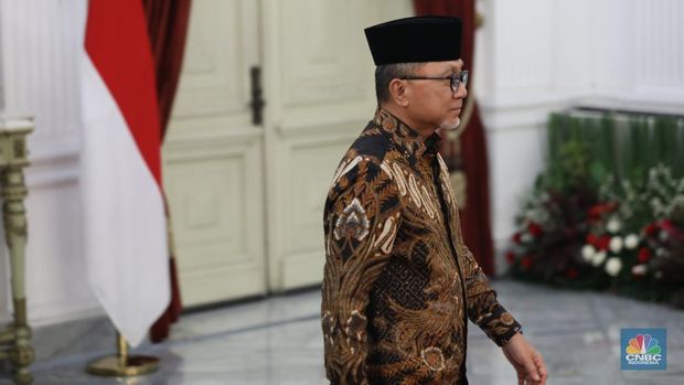 Menteri Perdagangan (Mendag), Zulkifli Hasan di Istana Merdeka, Jakarta, Minggu (20/10/2024). (CNBC Indonesia/Tri Susilo)