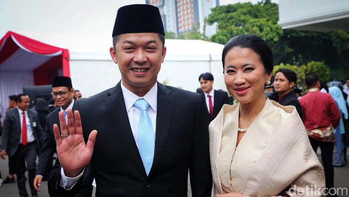 Momen Pelantikan Wamen Kabinet Merah Putih Prabowo-Gibran Presiden Prabowo Subianto resmi melantik Wakil Menteri (Wamen) di Kabinet Merah Putih. Ada 55 orang Wamen dan seorang Sekretaris Kabinet yang dilantik.
