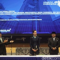 Presiden Prabowo Subianto resmi melantik menteri-menteri dari Kabinet Merah Putih. Deretan ’srikandi’ atau menteri wanita tampil anggun dalam balutan kebaya, termasuk Widiyanti Putri Wardhana. Foto: Ari Saputra