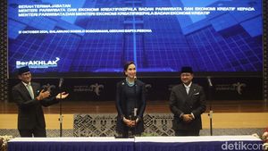 Momen Sandiaga Uno Sertijab ke Dua Menteri Baru