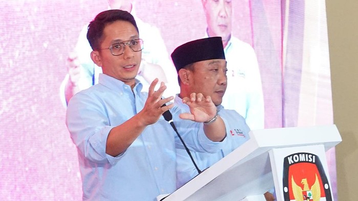 Paslon cabup-cawabup Lampung Selatan Radityo Egi-Syaiful Anwar dalam Debat Pilbup Lampung Selatan 2024.