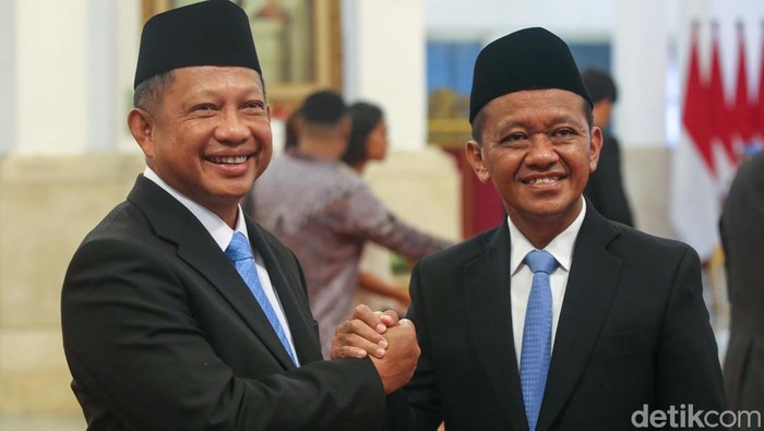 Presiden RI Prabowo Subianto melantik Menteri Kabinet Merah Putih di Istana Negara, Jakarta, Senin (21/10/2024). Dalam pelantikan ini Prabowo membacakan sumpah yang diikuti para menteri hingga pejabat setingkat menteri.
